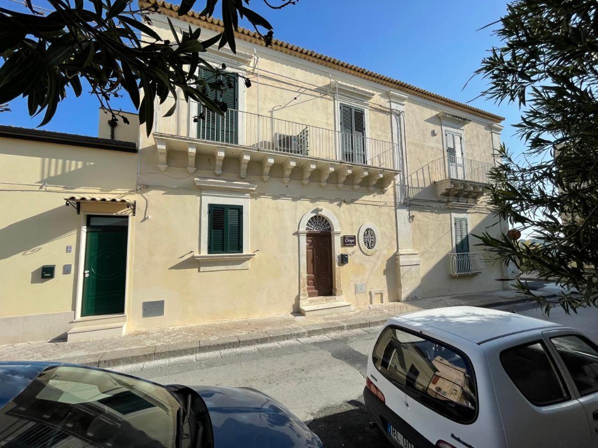 Casa Crispi Hotel Noto Exterior foto