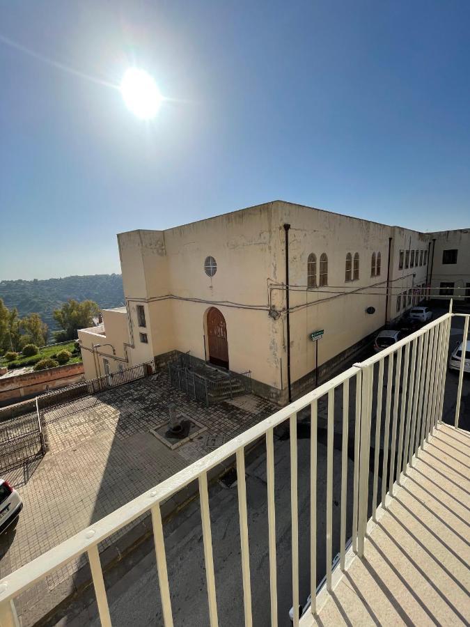 Casa Crispi Hotel Noto Exterior foto