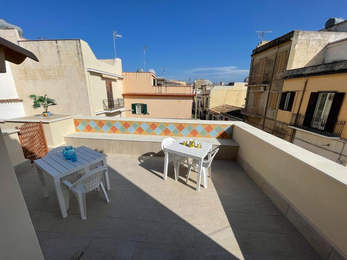 Casa Crispi Hotel Noto Exterior foto