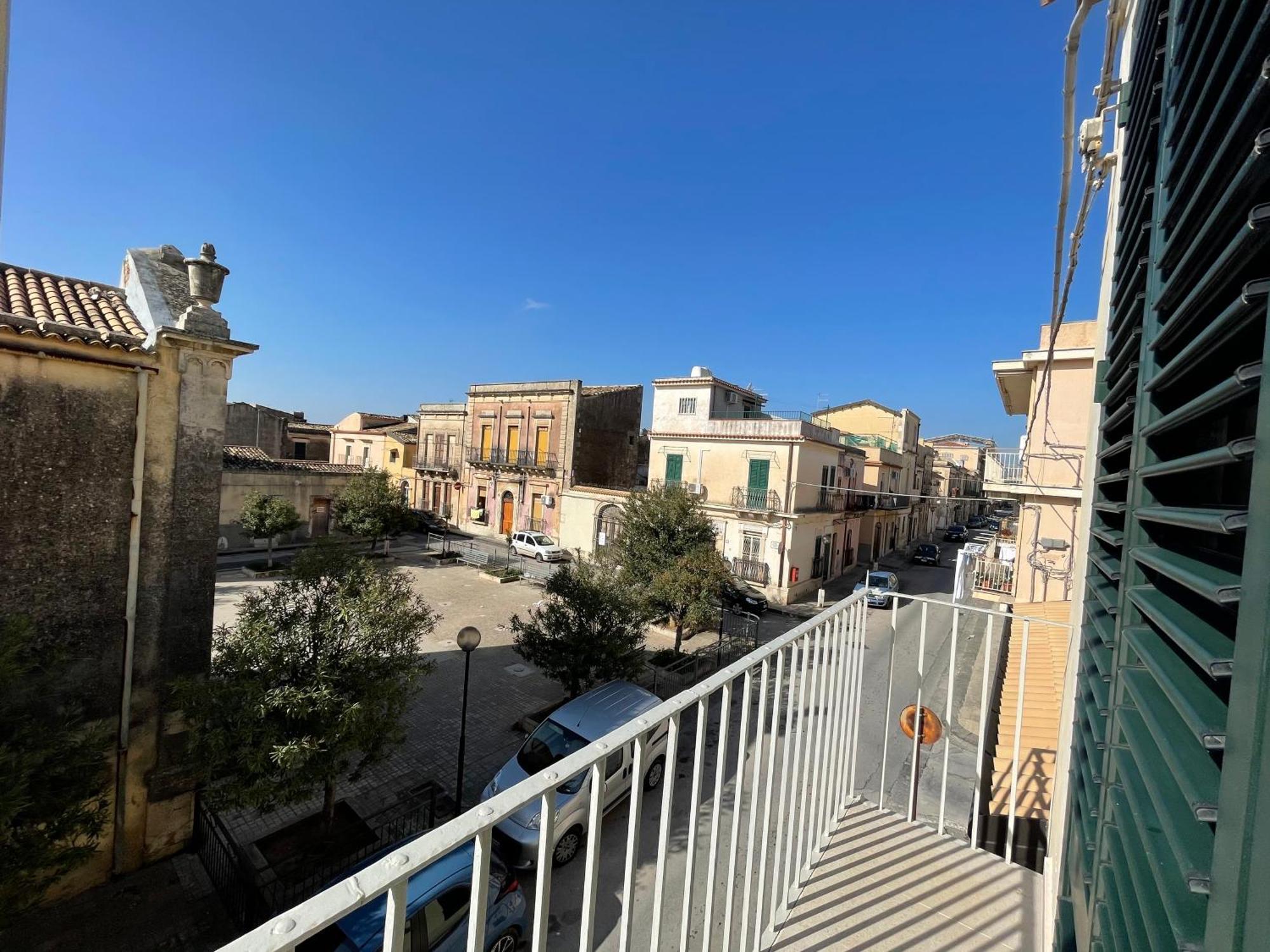 Casa Crispi Hotel Noto Exterior foto
